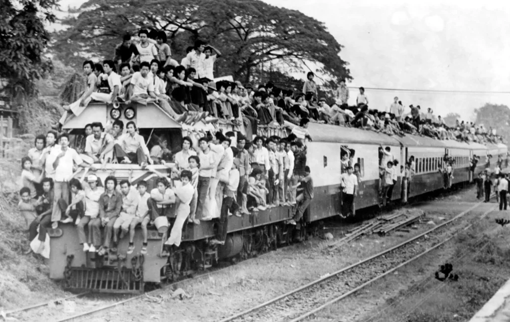 Sejarah Pendirian PT Kereta Api Indonesia dan Peranannya dalam Transportasi Nasional